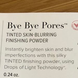 it cosmetics Makeup - NIB It Cosmetics Bye Bye Blur Finishing Powder it cosmetics Makeup - NIB It Cosmetics Bye Bye Blur Finishing Powder